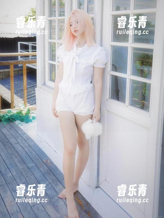 体验Jang Joo(장주)的卓越才华，发现最新更新的“双人”写真作品集，尽在此处！.txt